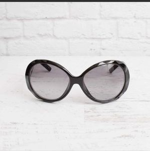 Fendi Case Included W Authentic Fendi Black with Silver Emblem Large Sunglasses